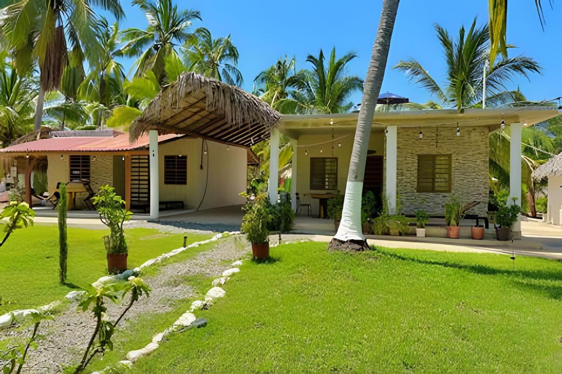 Casa Las Palmas Playa La Saladita Zihuatanejo Exterior photo
