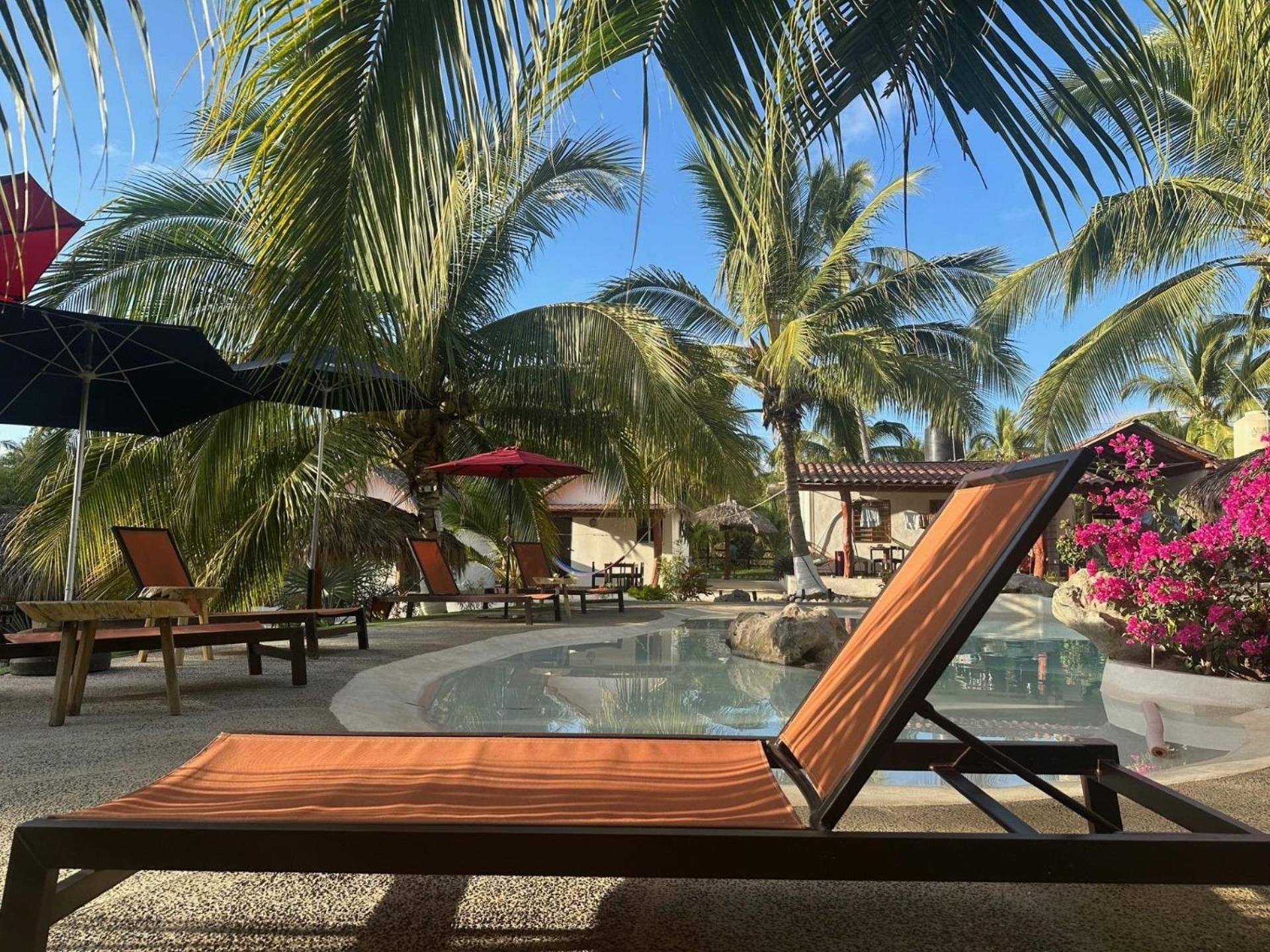 Casa Las Palmas Playa La Saladita Zihuatanejo Exterior photo